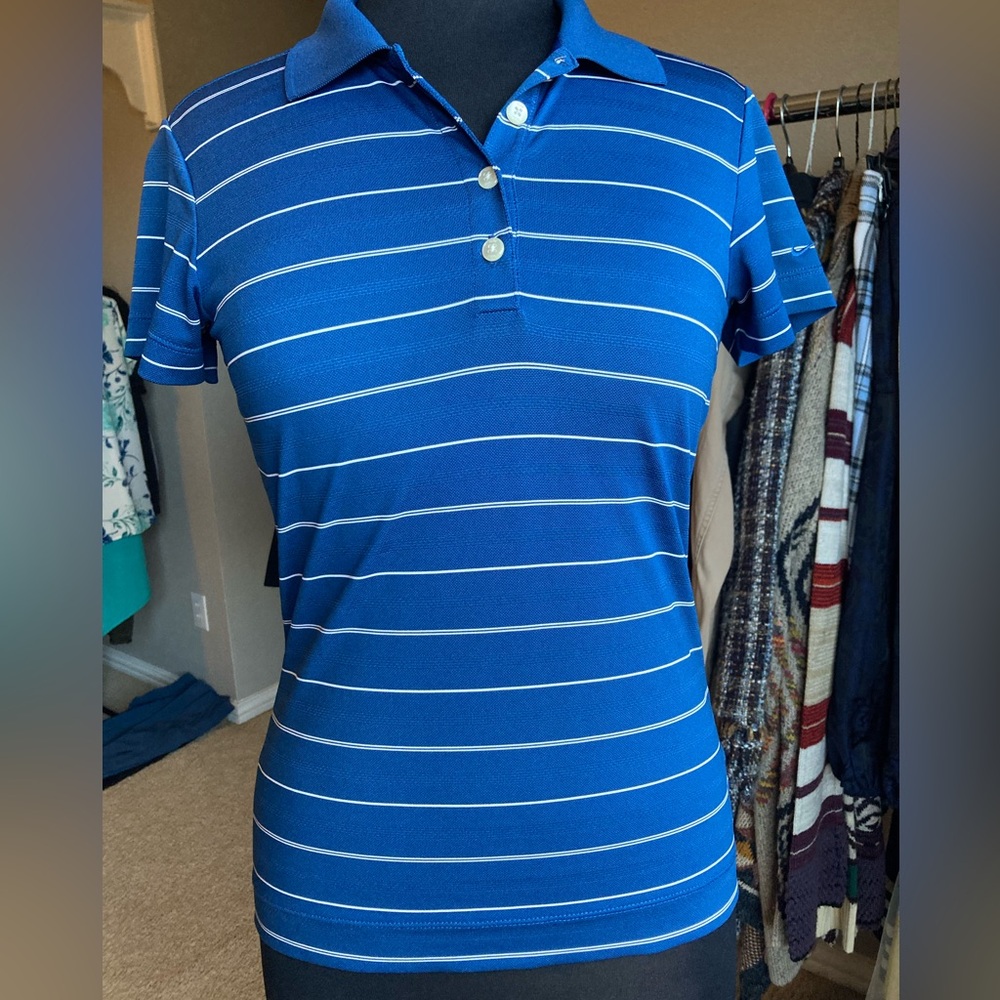 🏌️‍♀️Nike women’s striped golf polo shirt: great condition!  size XS
